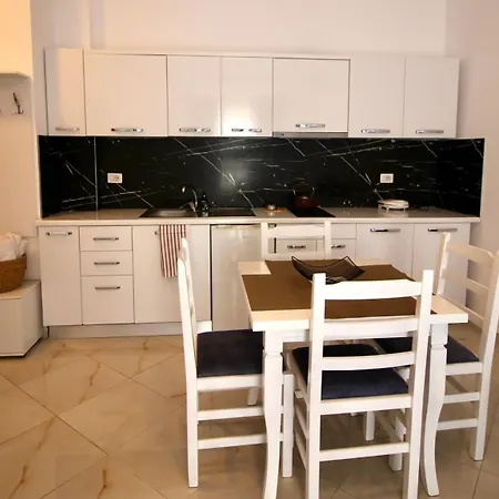 Meta Apartment *