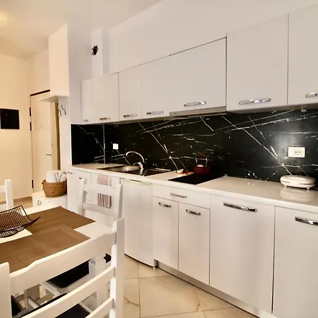 Meta * Саранда